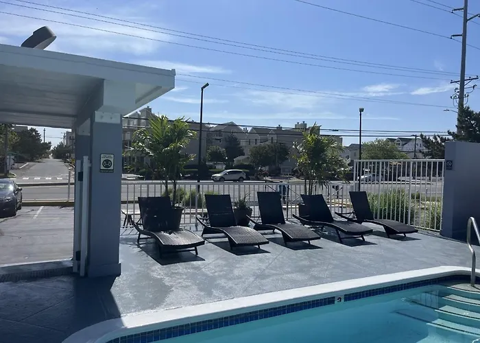 Fenwick Islander Motel